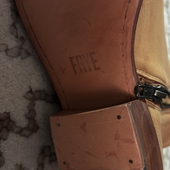 Frye size 7 leather booties never worn - Picture 6 of 6
